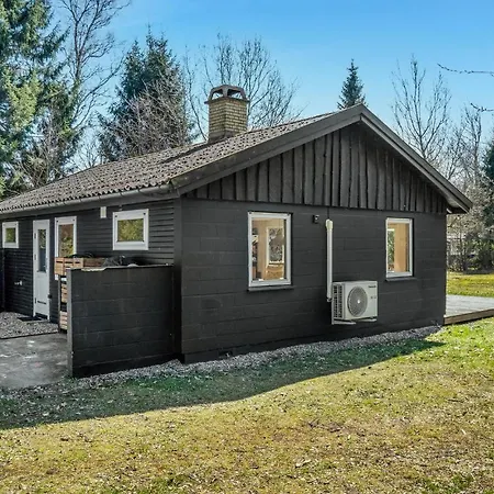 بيت للعطل 3 Bedroom Amazing In *