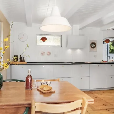 3 Bedroom Amazing In Rørvig
